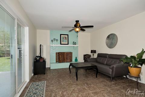 114 Springbrook Ct, Mchenry, IL 60050 photo 12