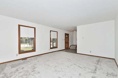 3415 W Bretons Dr, Mchenry, IL 60050 photo 6