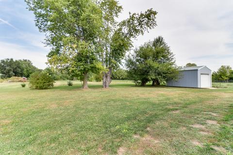 707 E 11th St, Delavan, IL 61734 photo 28