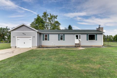707 E 11th St, Delavan, IL 61734 photo 1