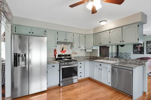 385 Pearson Cir, Naperville, IL 60563 photo 9