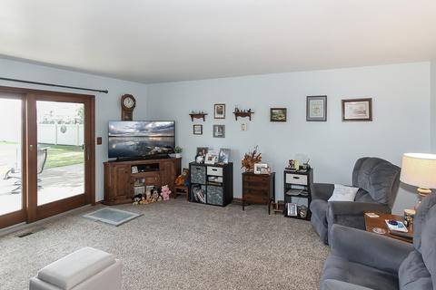 505 Aberdeen St, Hoffman Estates, IL 60169 photo 4