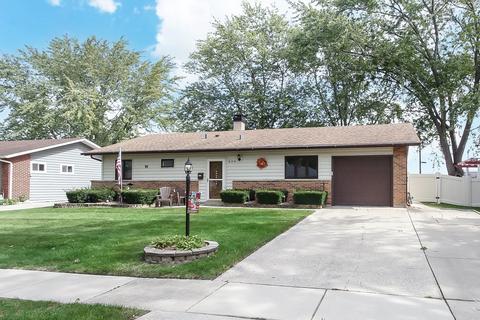 505 Aberdeen St, Hoffman Estates, IL 60169 photo 2