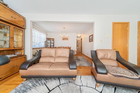 8012 W 83rd St, Bridgeview, IL 60455 photo 12