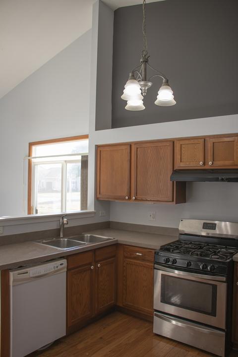 2801 Sarah Ct, Plano, IL 60545 photo 9