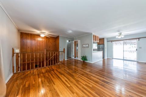 1044 Kenilworth Dr, Wheeling, IL 60090 photo 4