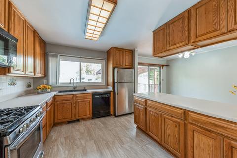 1044 Kenilworth Dr, Wheeling, IL 60090 photo 5