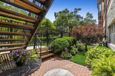 316 E 18th St, Chicago, IL 60616 photo 3