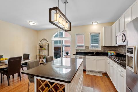316 E 18th St, Chicago, IL 60616 photo 8