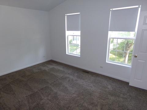 995 Symphony Dr, Aurora, IL 60504 photo 8