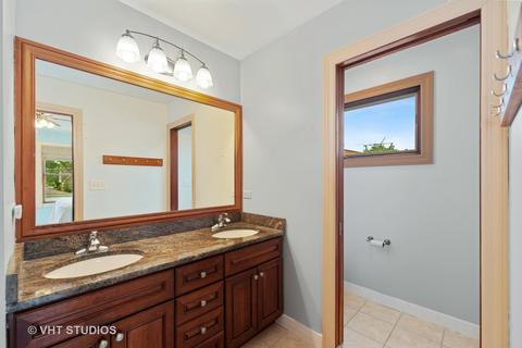 965 S Spring Rd, Elmhurst, IL 60126 photo 10