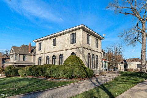 9155 S Pleasant Ave, Chicago, IL 60643 photo 1