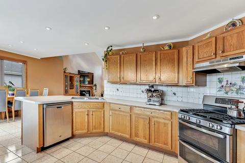 3212 Sandy Ridge Dr, Steger, IL 60475 photo 9