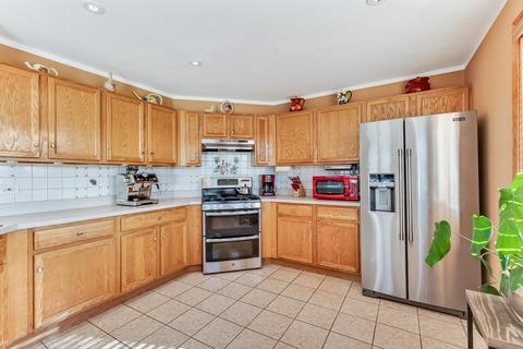 3212 Sandy Ridge Dr, Steger, IL 60475 photo 8