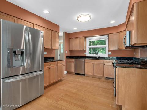 260 80th St, Willowbrook, IL 60527 photo 15