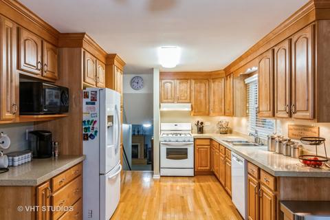 531 N Lyle Ave, Elgin, IL 60123 photo 9