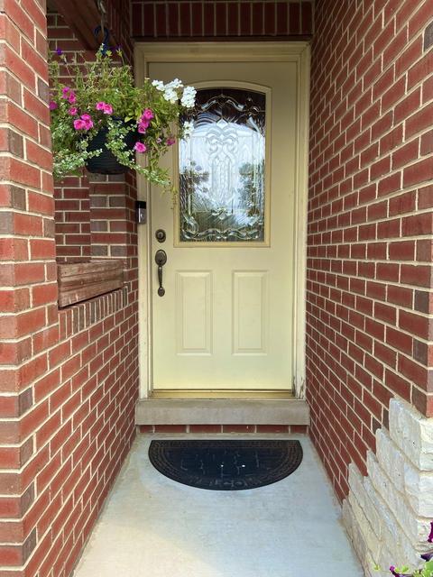 8409 S Thomas Ave, Bridgeview, IL 60455 photo 2