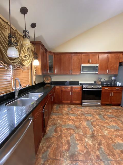 8409 S Thomas Ave, Bridgeview, IL 60455 photo 11