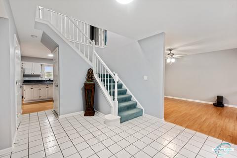 960 Millwood Dr, Bartlett, IL 60103 photo 8