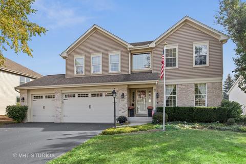 2227 Barrett Dr, Algonquin, IL 60102 photo 2