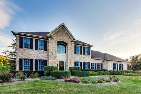 32 W631 Rochefort Ln, Wayne, IL 60184 photo 2