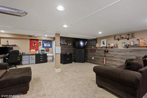 2037 Gladstone Dr, Wheaton, IL 60189 photo 34