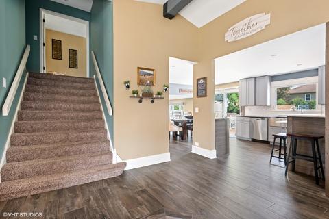 2037 Gladstone Dr, Wheaton, IL 60189 photo 15