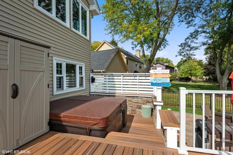 2037 Gladstone Dr, Wheaton, IL 60189 photo 3