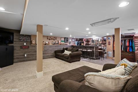 2037 Gladstone Dr, Wheaton, IL 60189 photo 35