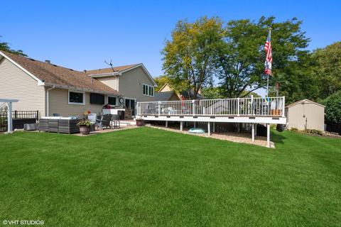 2037 Gladstone Dr, Wheaton, IL 60189 photo 6
