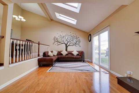 708 Scarborough Cir, Hoffman Estates, IL 60169 photo 7