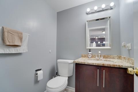 708 Scarborough Cir, Hoffman Estates, IL 60169 photo 13