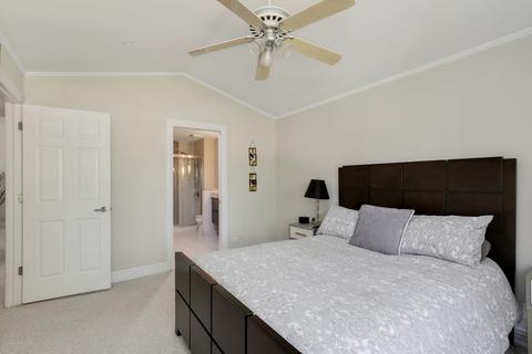 1400 Tulip Ct #A2, Wheeling, IL 60090 photo 8
