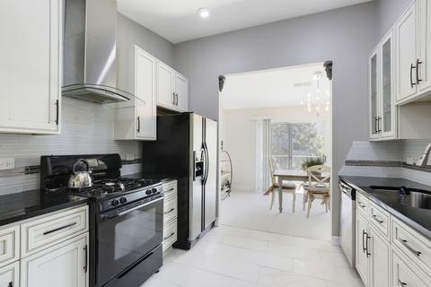 1400 Tulip Ct #A2, Wheeling, IL 60090 photo 5