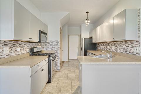 2122 W Adobe Dr, Addison, IL 60101 photo 6