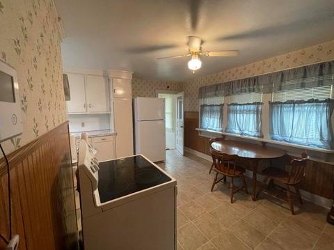 307 E Wall St, Morrison, IL 61270 photo 7
