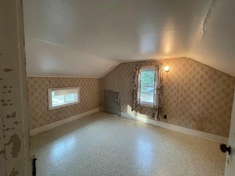 307 E Wall St, Morrison, IL 61270 photo 15