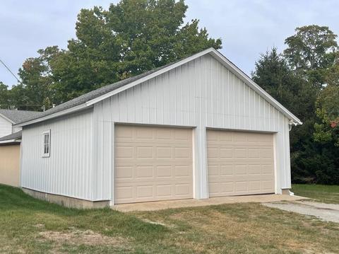 307 E Wall St, Morrison, IL 61270 photo 16