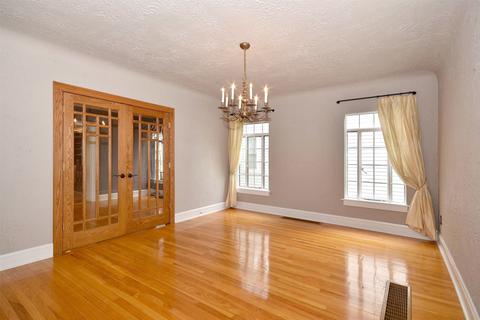 338 E May St, Elmhurst, IL 60126 photo 21
