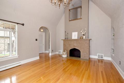 338 E May St, Elmhurst, IL 60126 photo 6