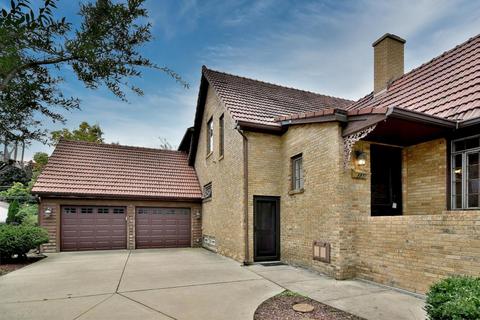 338 E May St, Elmhurst, IL 60126 photo 4