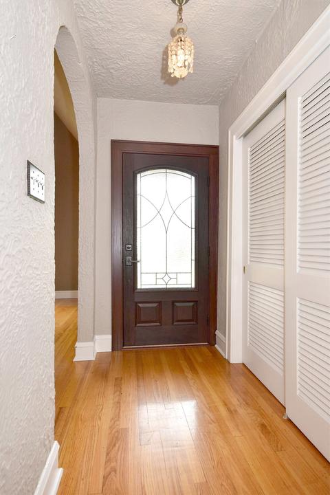 338 E May St, Elmhurst, IL 60126 photo 9