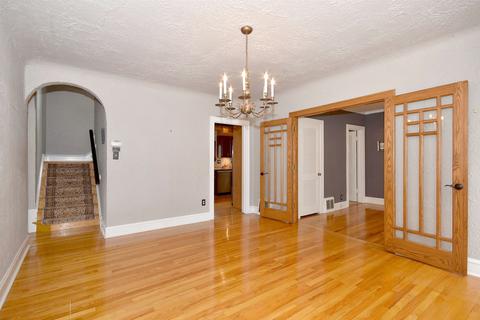 338 E May St, Elmhurst, IL 60126 photo 11