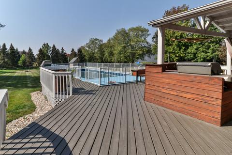 130 Barnes Rd, Elgin, IL 60124 photo 42