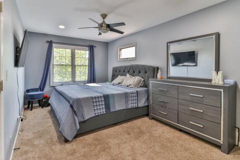 130 Barnes Rd, Elgin, IL 60124 photo 32