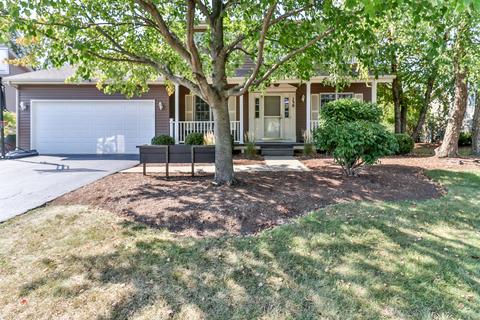 130 Barnes Rd, Elgin, IL 60124 photo 1