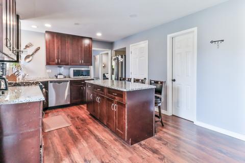 130 Barnes Rd, Elgin, IL 60124 photo 15