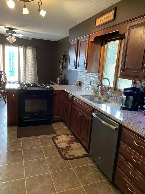 130 Via Savoy, Mark, IL 61340 photo 8
