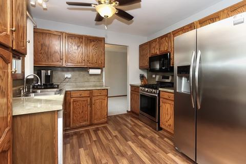 428 E Chippendale Dr, Bartlett, IL 60103 photo 6