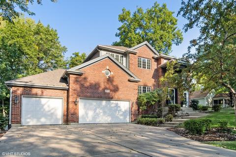 930 Doral Dr, Bartlett, IL 60103 photo 1